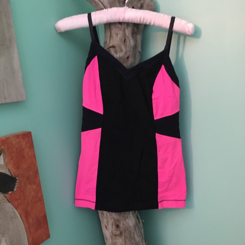 Lululemon top